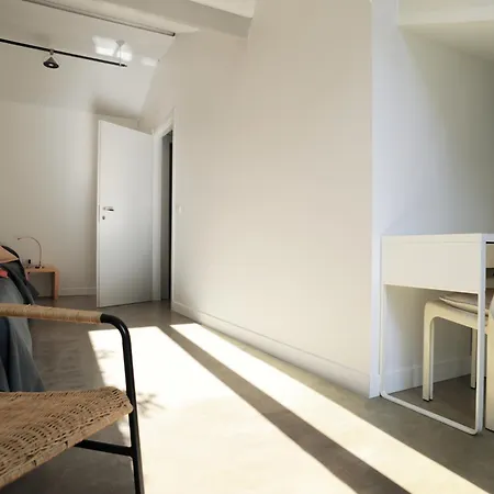 Sant Ambrogio With Private Terrace In Shared Flat Pansiyon