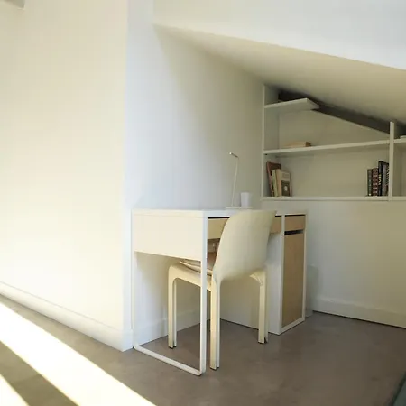Sant Ambrogio With Private Terrace In Shared Flat * Milano